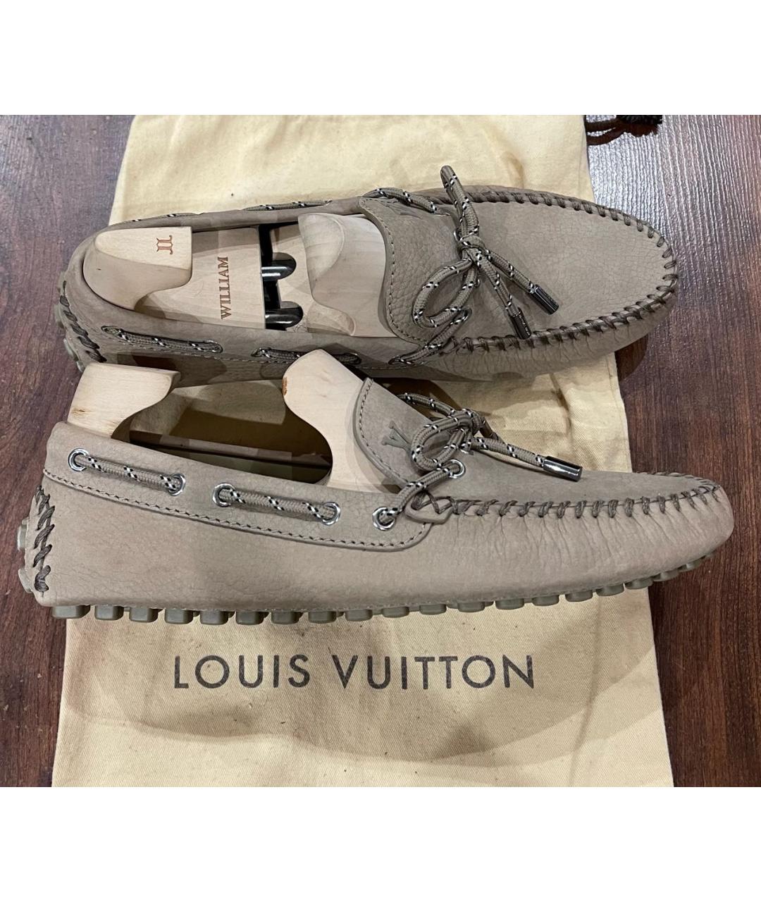 LOUIS VUITTON Бежевые нубуковые мокасины, фото 9
