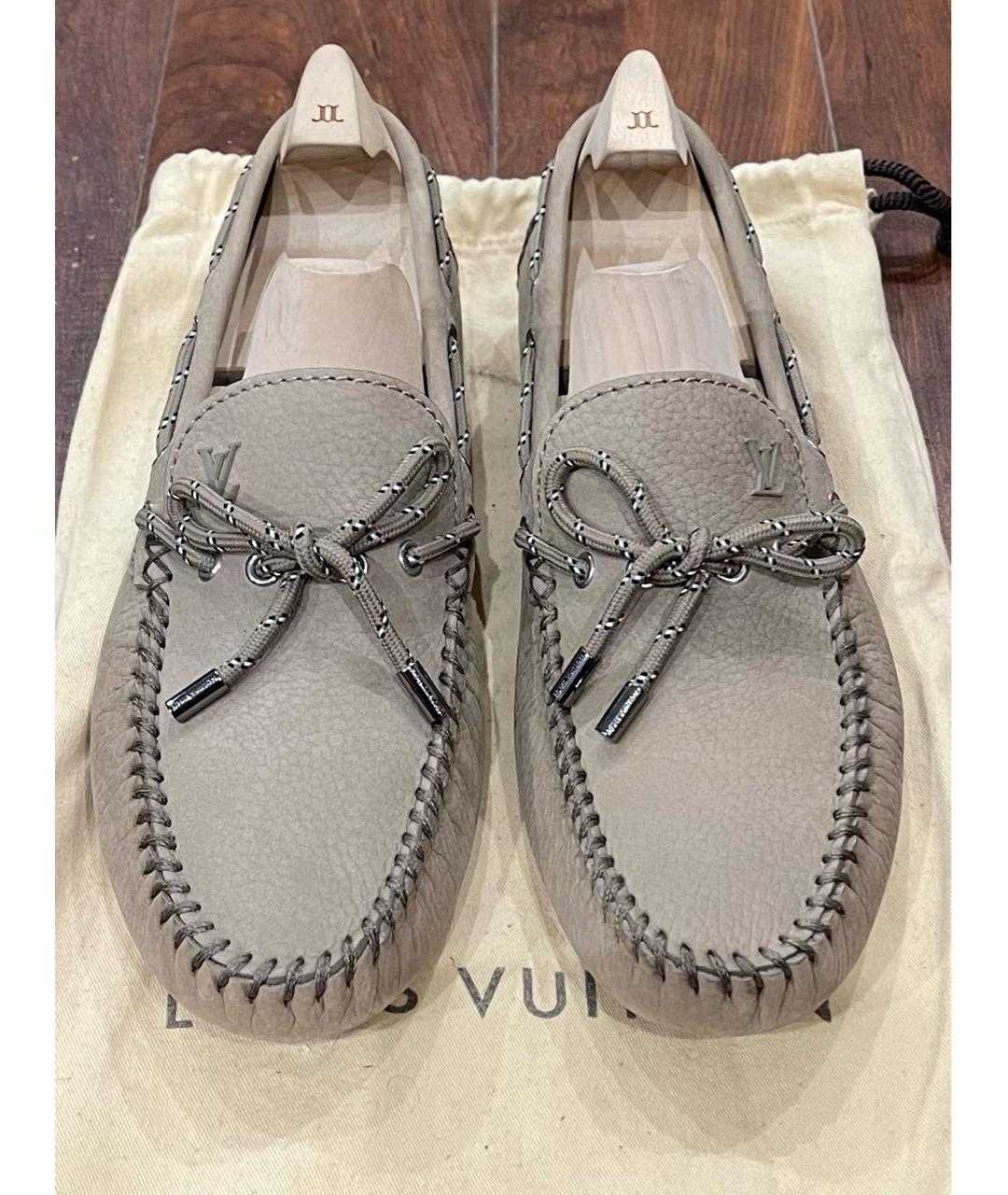 LOUIS VUITTON Бежевые нубуковые мокасины, фото 2