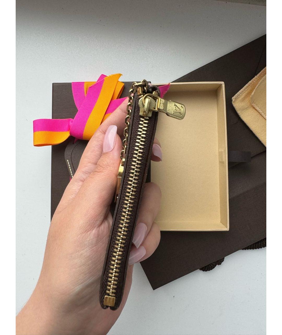 LOUIS VUITTON Коричневая ключница, фото 4