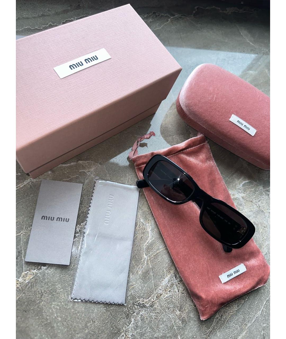 MIU MIU Черные пластиковые солнцезащитные очки, фото 2