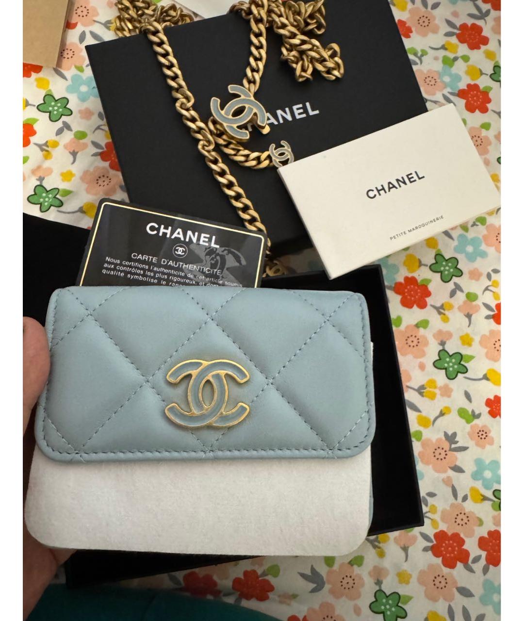 CHANEL Голубая кожаная поясная сумка, фото 6