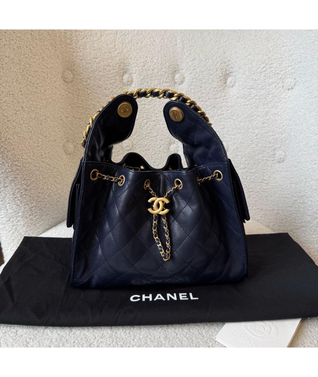 CHANEL Темно-синяя кожаная сумка через плечо, фото 2
