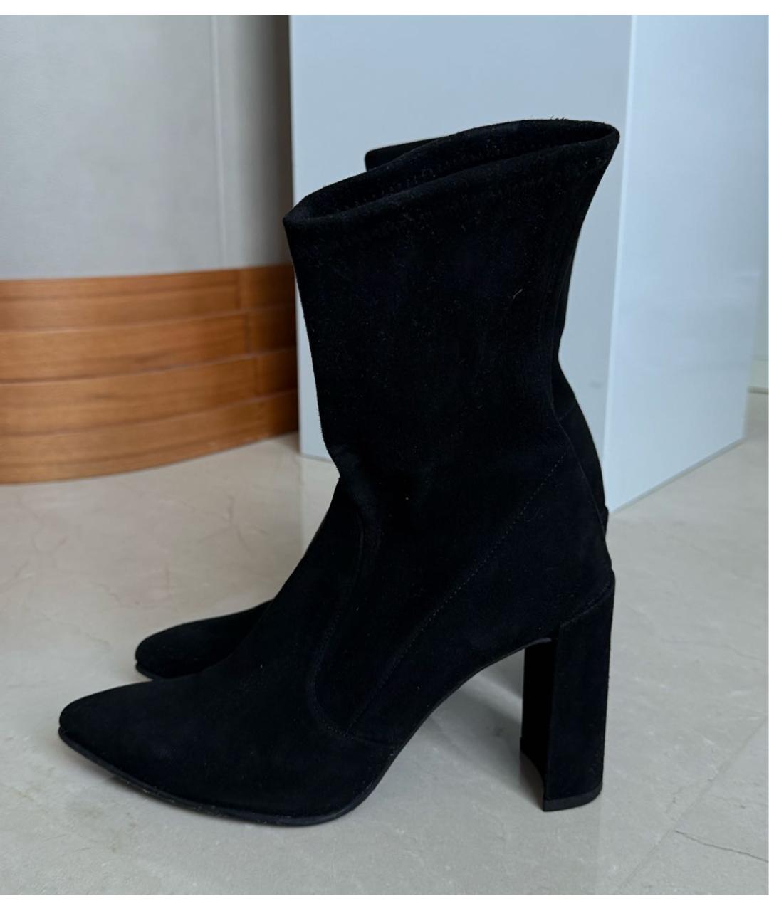 STUART WEITZMAN Черные замшевые ботильоны, фото 3