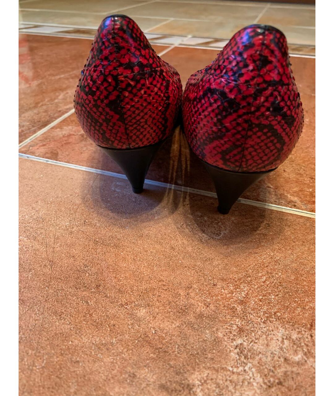 SAINT LAURENT Красные туфли из экзотической кожи, фото 4