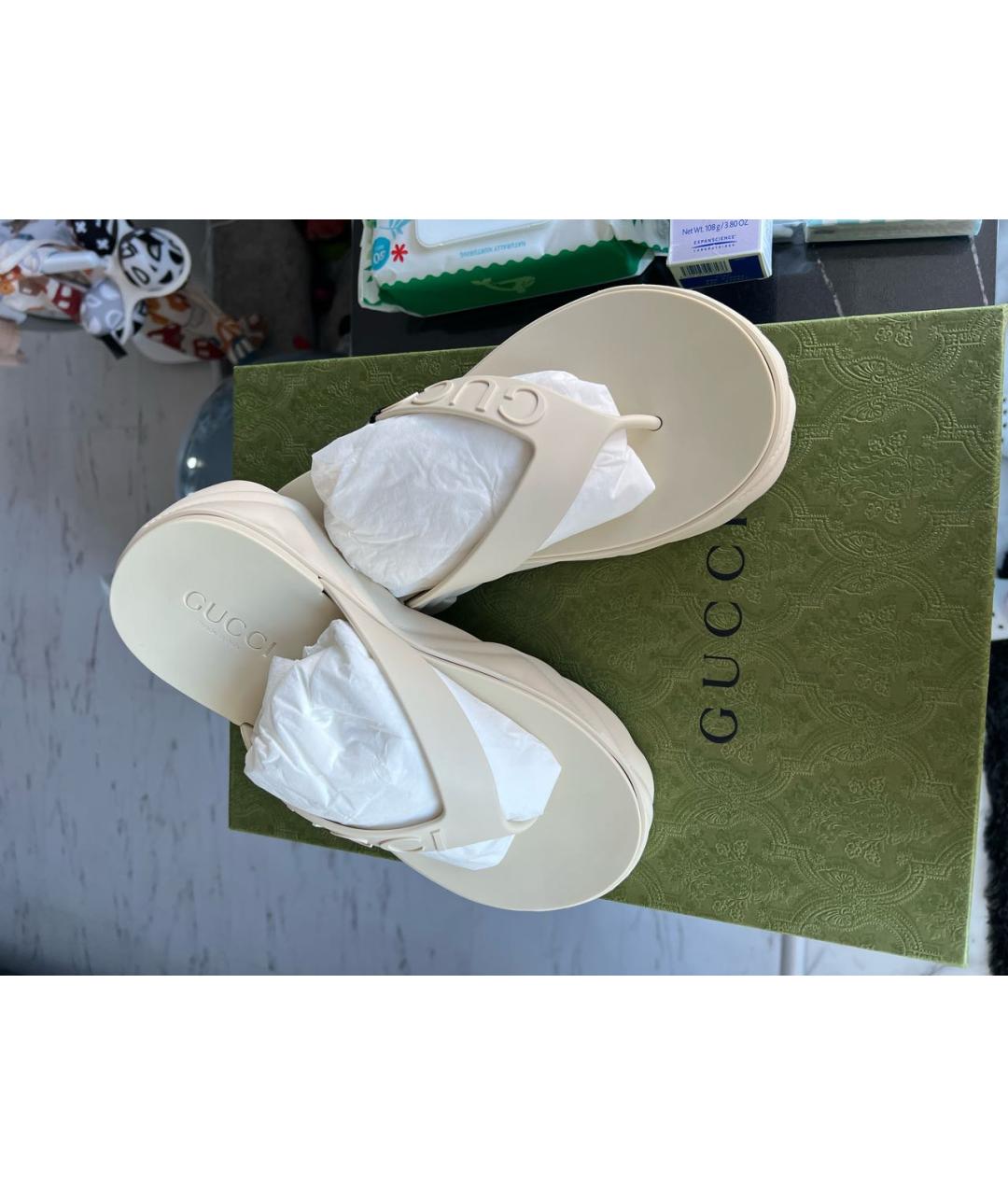 GUCCI Белые резиновые шлепанцы, фото 5