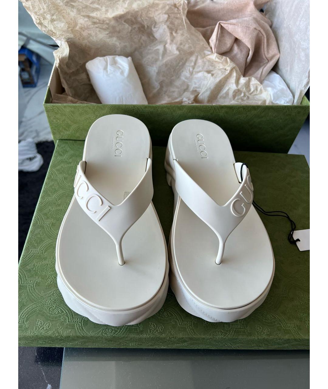GUCCI Белые резиновые шлепанцы, фото 2