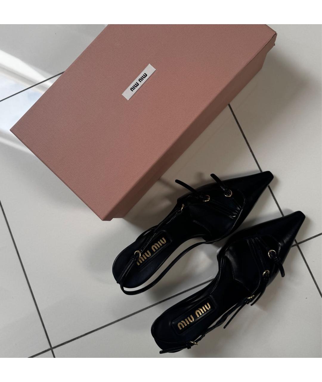 MIU MIU Черные кожаные лодочки на низком каблуке, фото 3