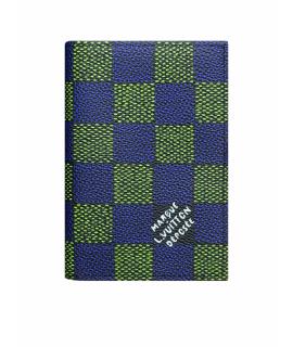 LOUIS VUITTON Кошелек