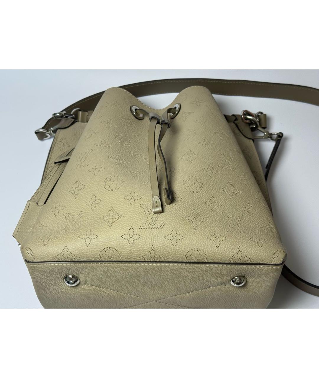 LOUIS VUITTON Серая кожаная сумка с короткими ручками, фото 6