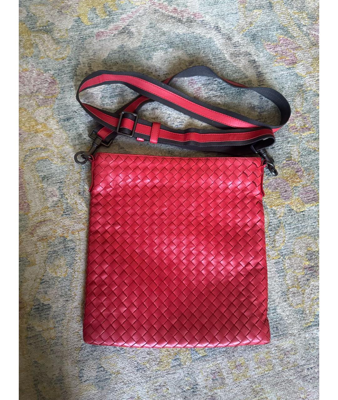BOTTEGA VENETA Красная кожаная сумка на плечо, фото 2