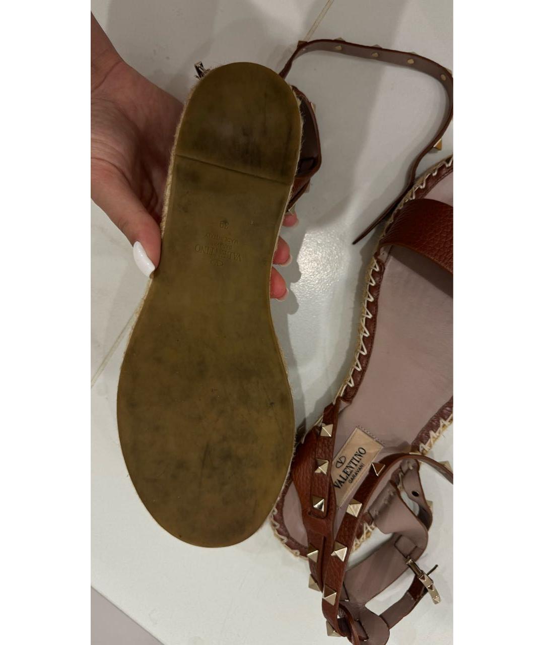 VALENTINO Коричневые кожаные босоножки, фото 5