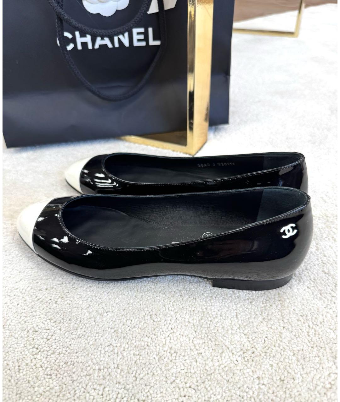 CHANEL Черные балетки из лакированной кожи, фото 8