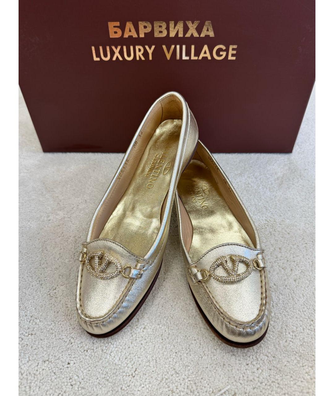VALENTINO Золотые кожаные лоферы, фото 2