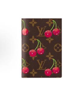 LOUIS VUITTON Обложка/футляр