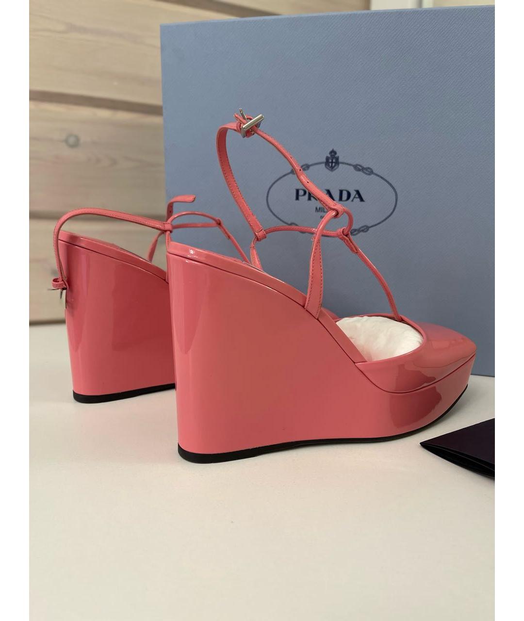 PRADA Розовые босоножки из лакированной кожи, фото 8