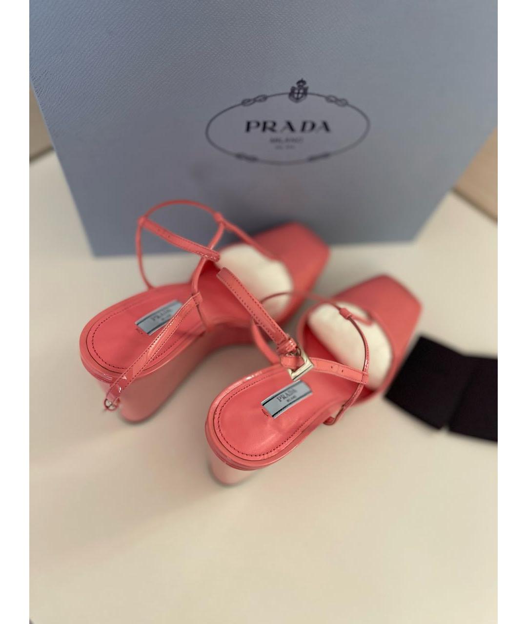 PRADA Розовые босоножки из лакированной кожи, фото 3