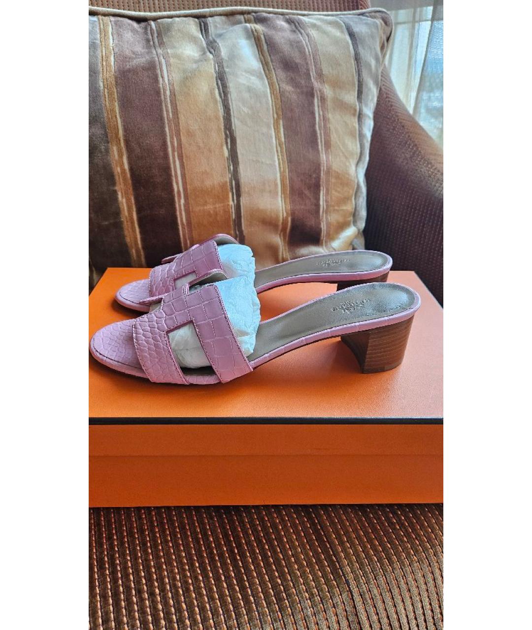 HERMES Розовые мюли из экзотической кожи, фото 9
