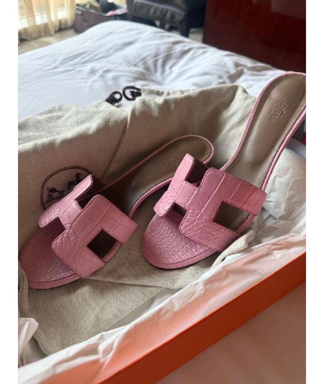 HERMES Розовые мюли из экзотической кожи, фото 3