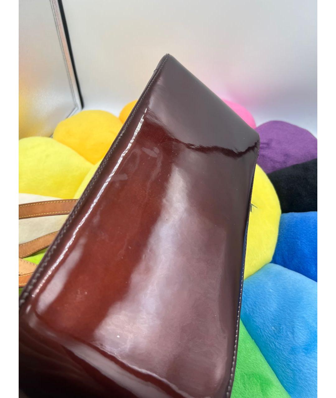 LOUIS VUITTON Коричневая сумка с короткими ручками из лакированной кожи, фото 4