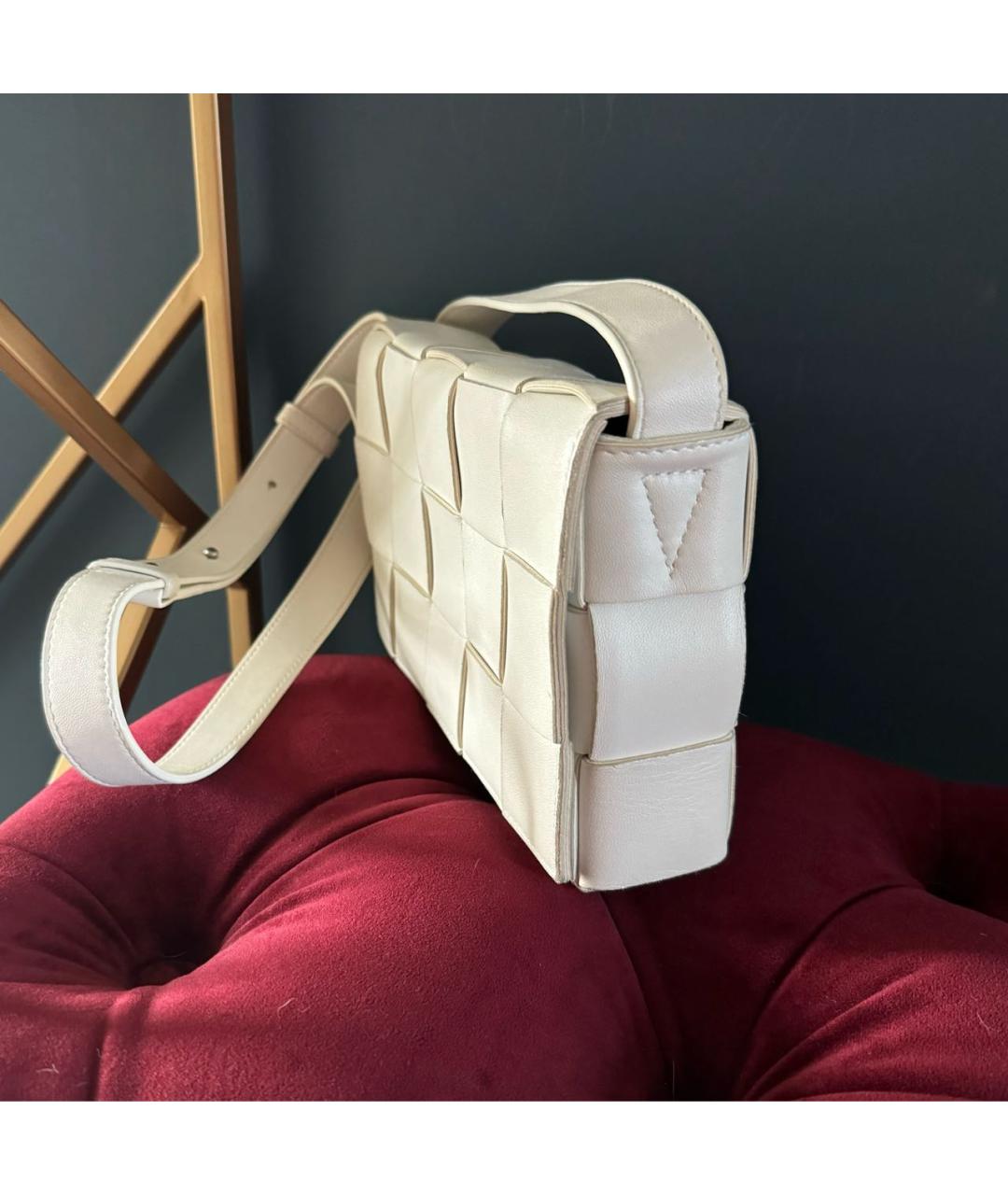 BOTTEGA VENETA Белая кожаная сумка через плечо, фото 2