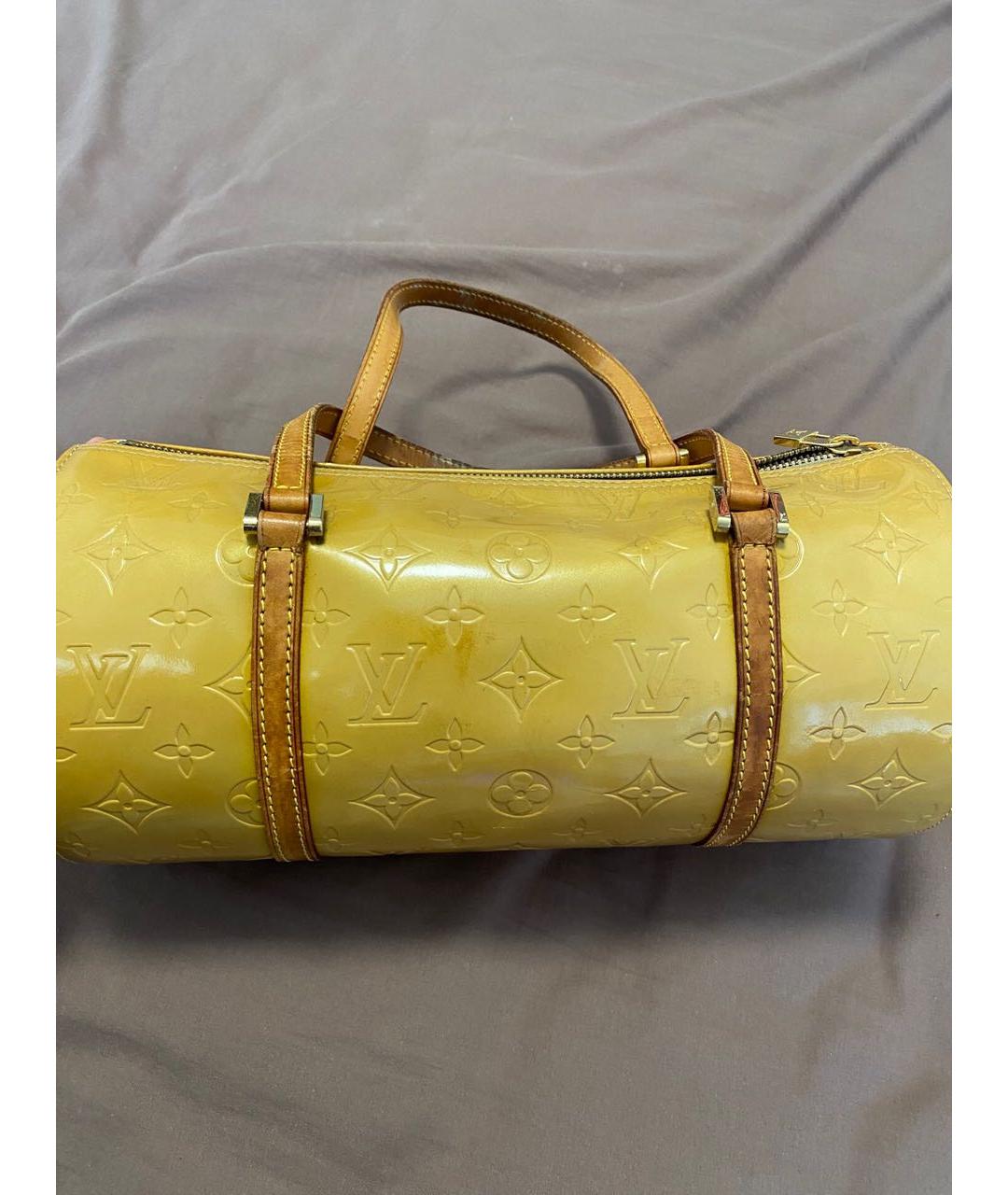 LOUIS VUITTON Желтая сумка с короткими ручками из лакированной кожи, фото 4