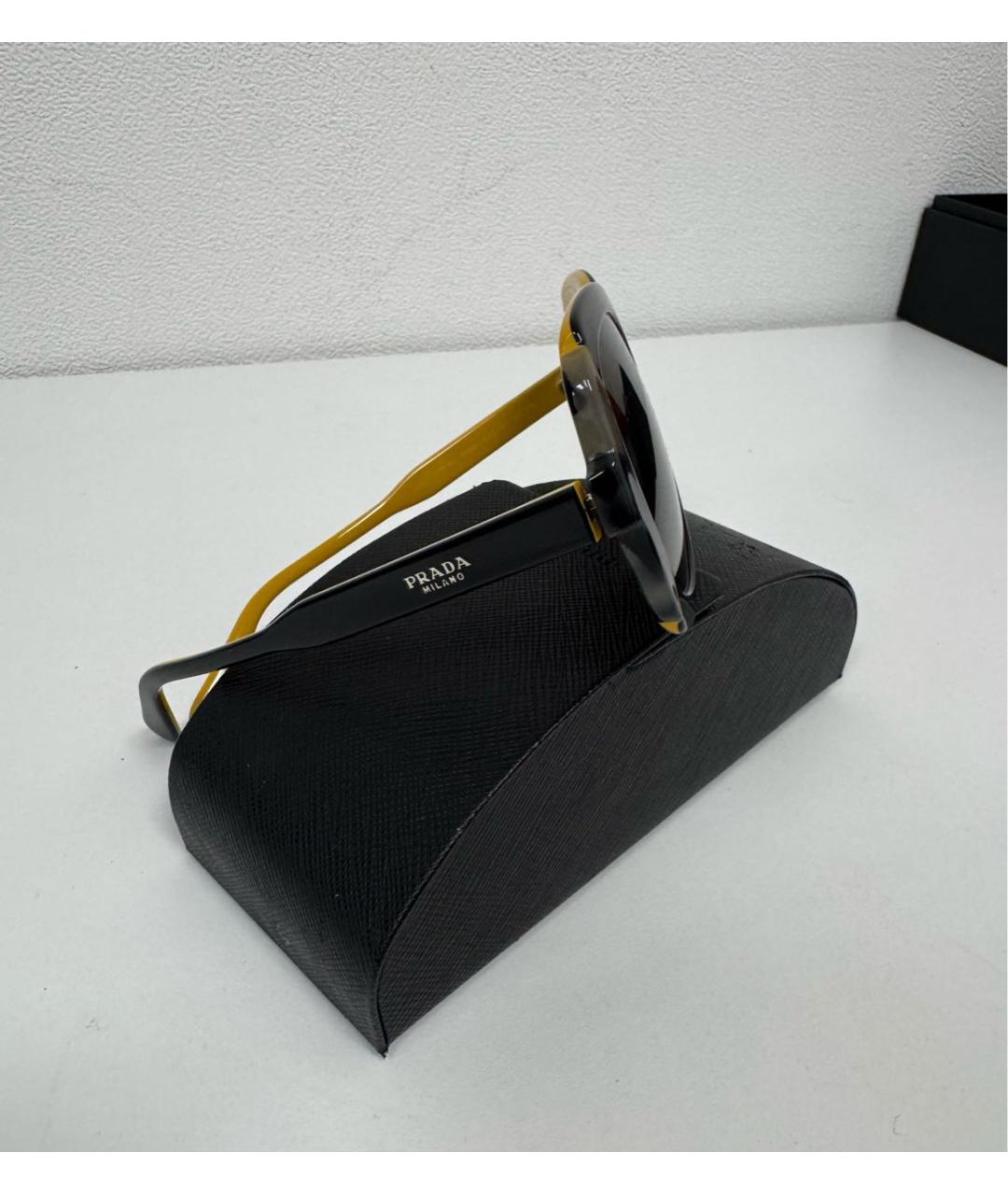 PRADA Черные пластиковые солнцезащитные очки, фото 4