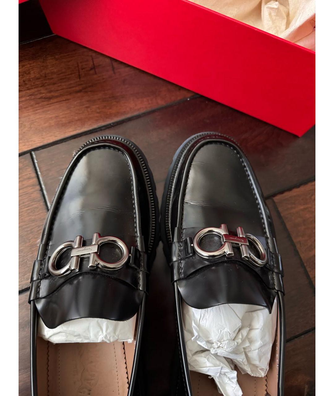 FERRAGAMO Черные кожаные лоферы, фото 3