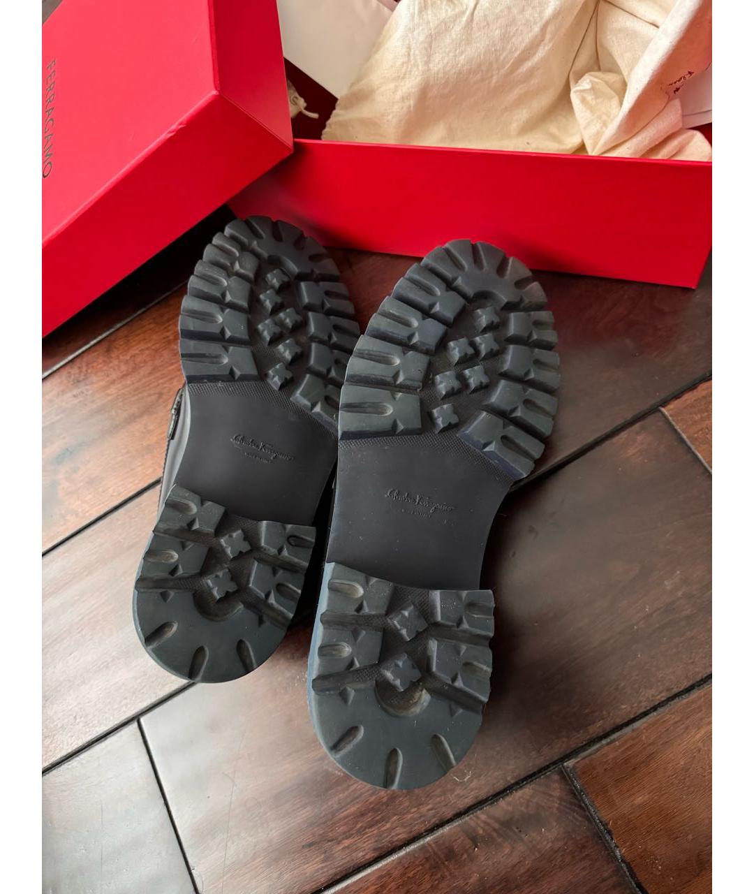 FERRAGAMO Черные кожаные лоферы, фото 4