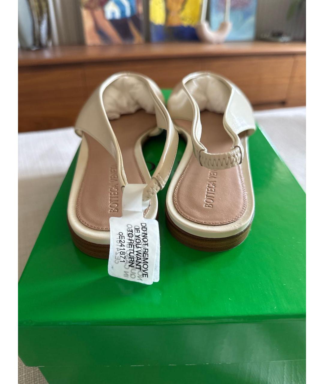 BOTTEGA VENETA Бежевые кожаные балетки, фото 4
