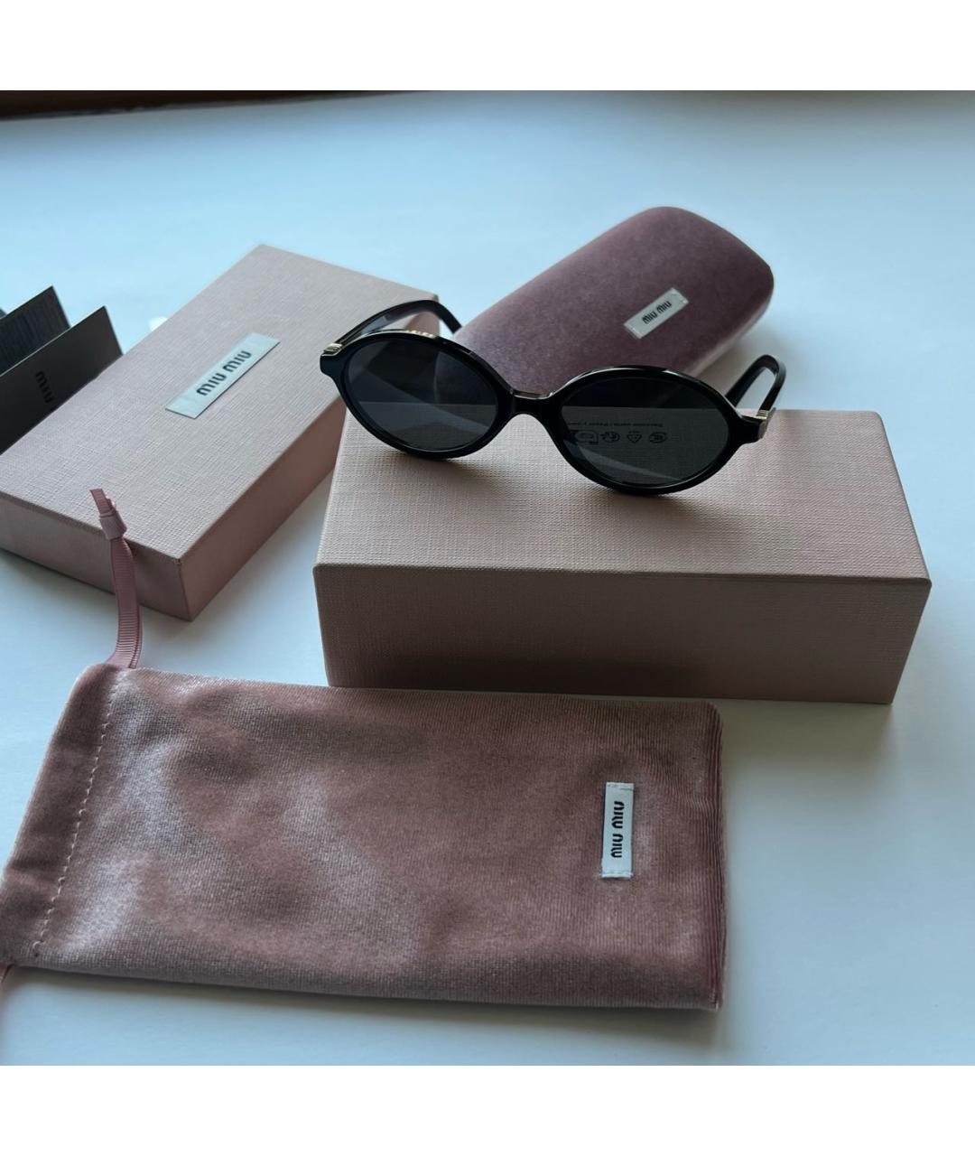 MIU MIU Черные пластиковые солнцезащитные очки, фото 2
