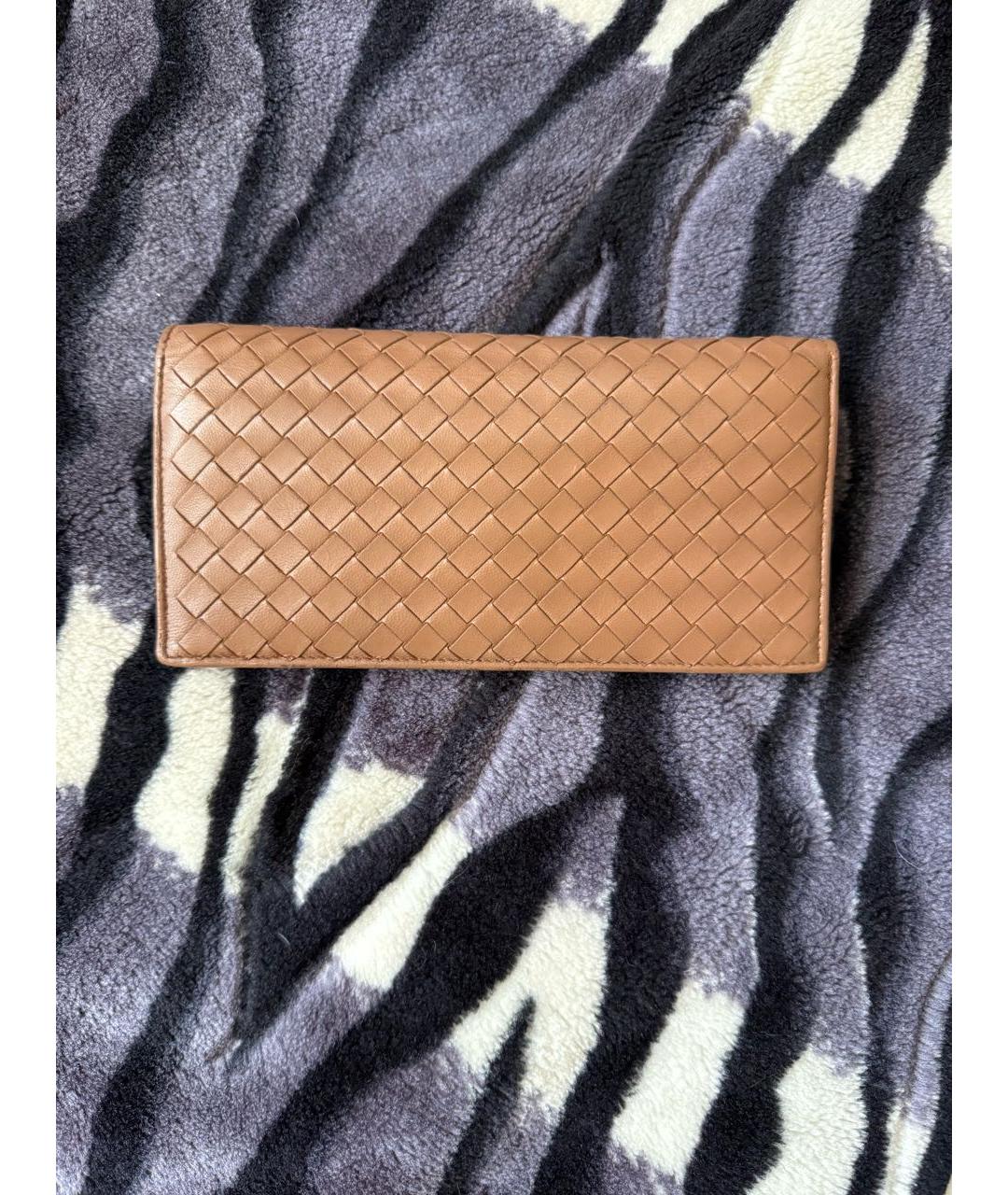 BOTTEGA VENETA Коричневый кожаный кошелек, фото 5