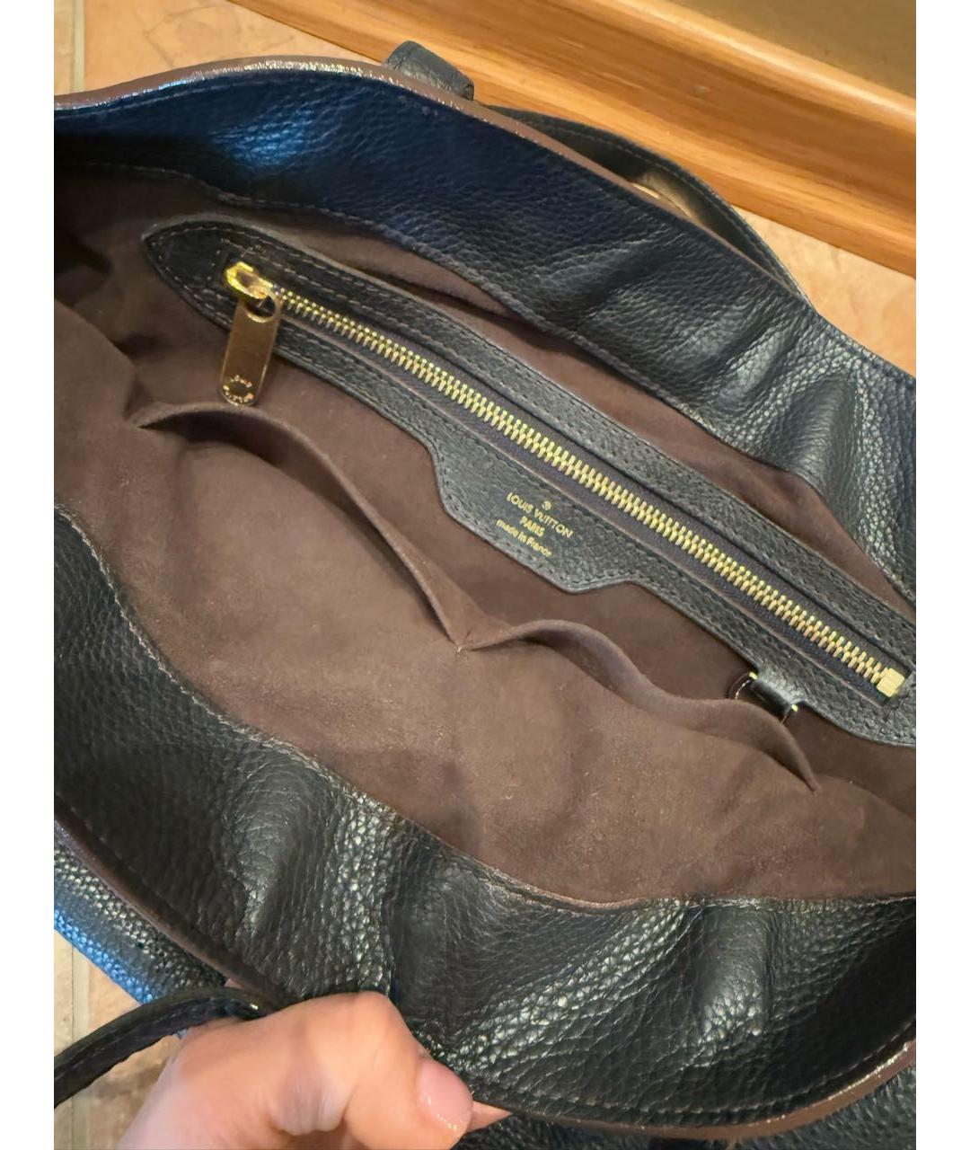 LOUIS VUITTON Черная кожаная сумка с короткими ручками, фото 4