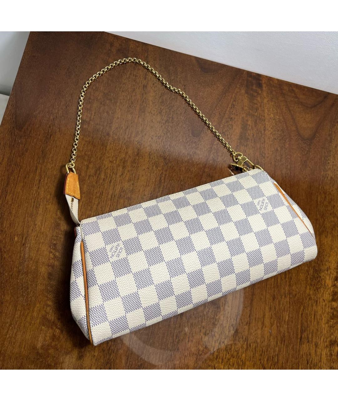 LOUIS VUITTON Бежевая кожаная сумка с короткими ручками, фото 3