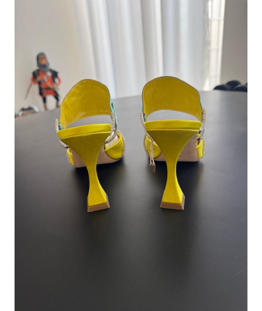 MANOLO BLAHNIK Желтые текстильные босоножки, фото 4