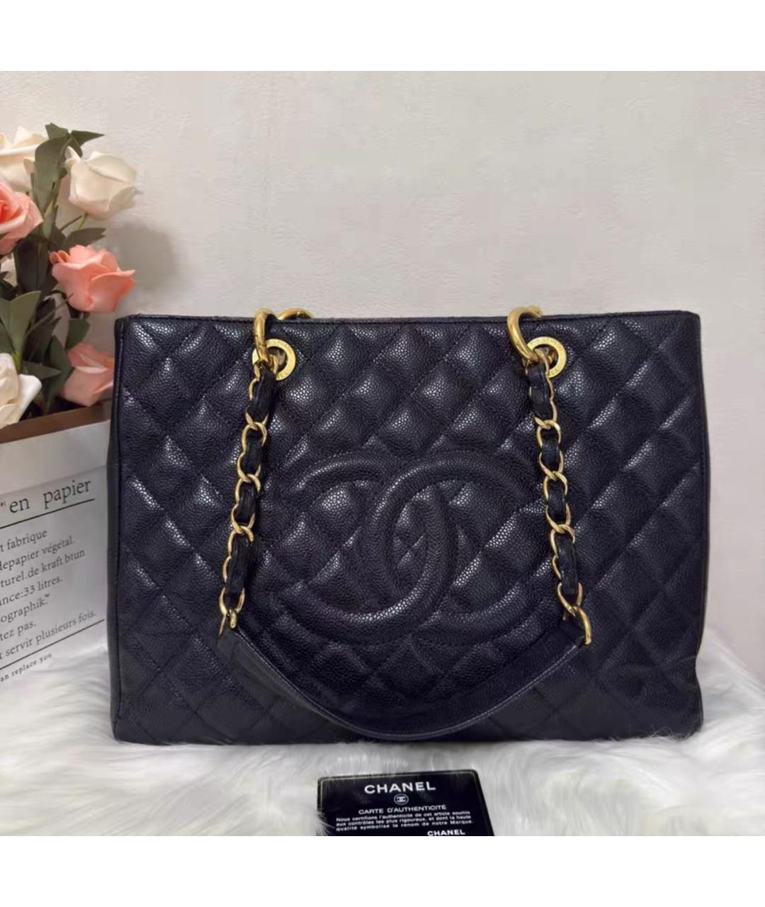 CHANEL Черная кожаная сумка тоут, фото 9