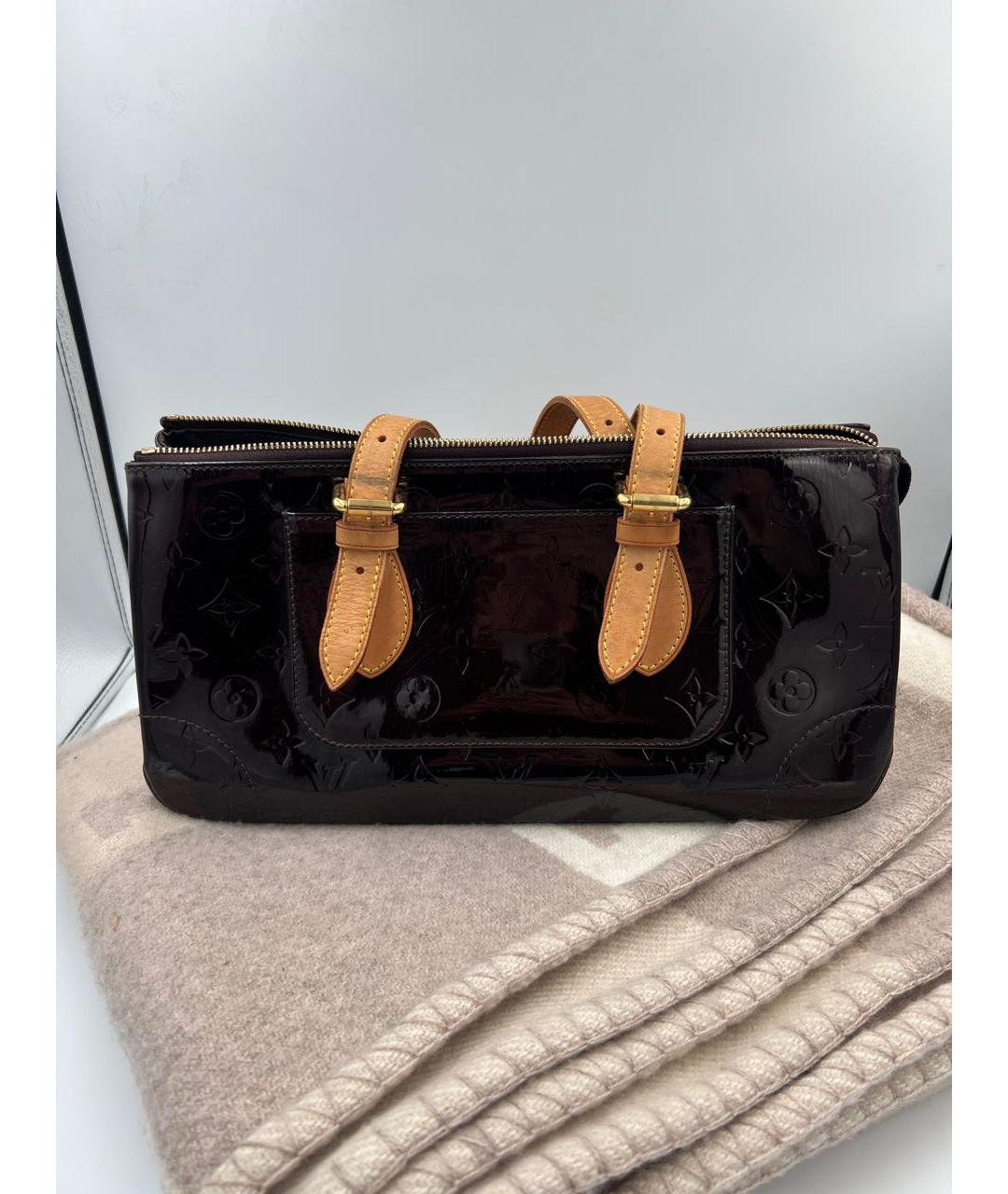 LOUIS VUITTON Бордовая сумка с короткими ручками из лакированной кожи, фото 2