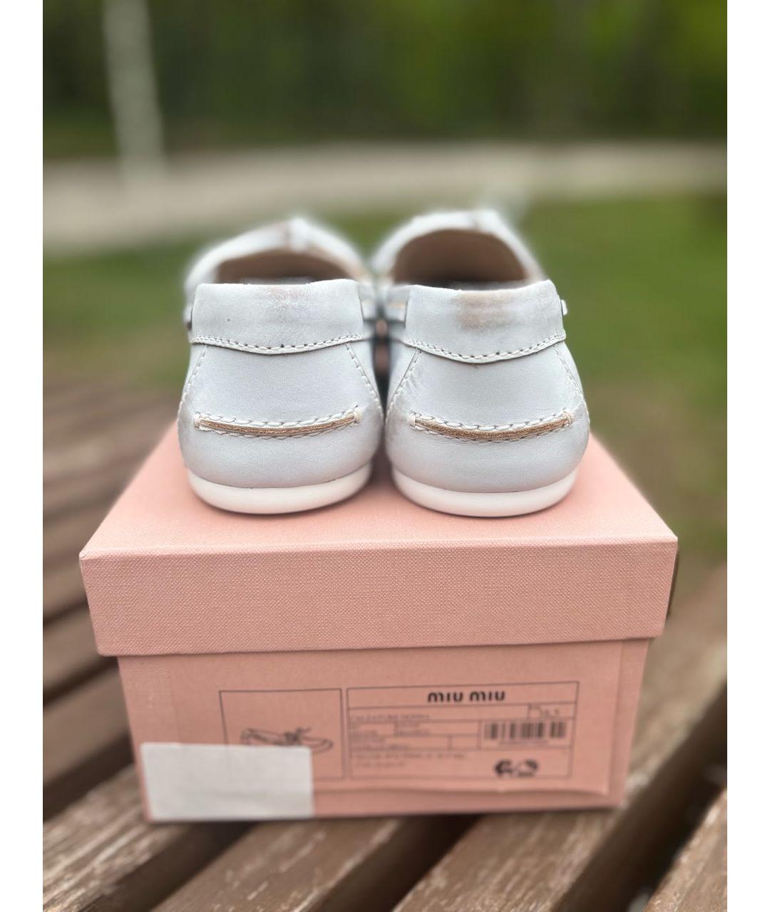 MIU MIU Белые кожаные мокасины, фото 4