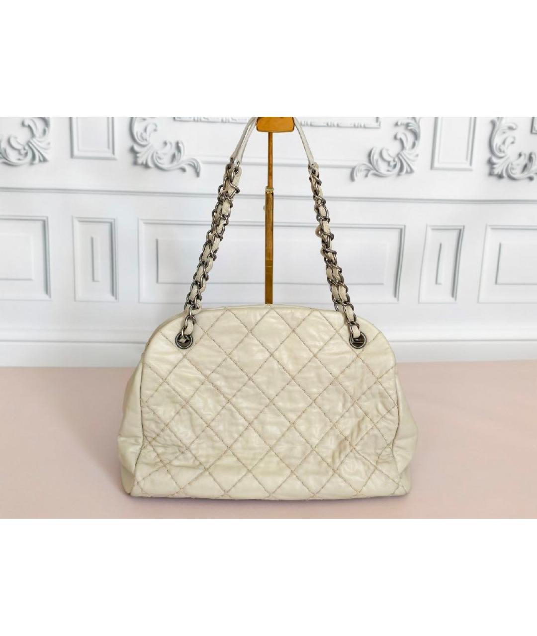 CHANEL Бежевая кожаная сумка через плечо, фото 3