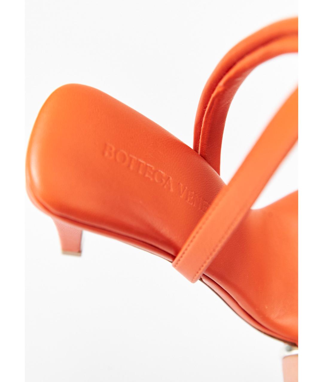 BOTTEGA VENETA Оранжевое кожаные босоножки, фото 3