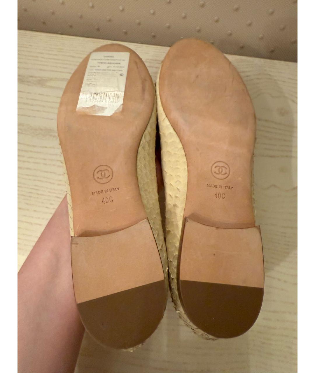 CHANEL Бежевые балетки из экзотической кожи, фото 5