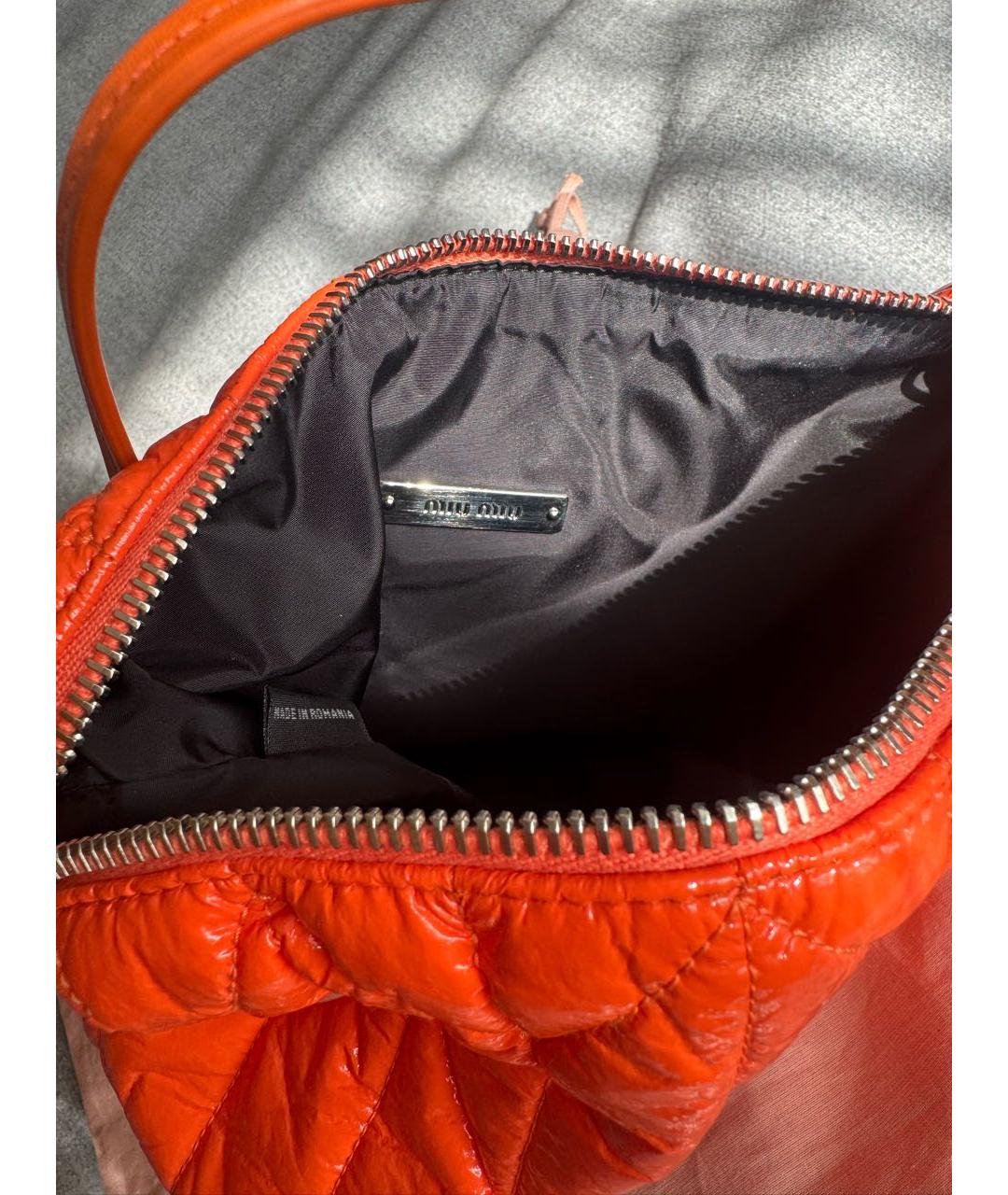 MIU MIU Оранжевая сумка через плечо из лакированной кожи, фото 4