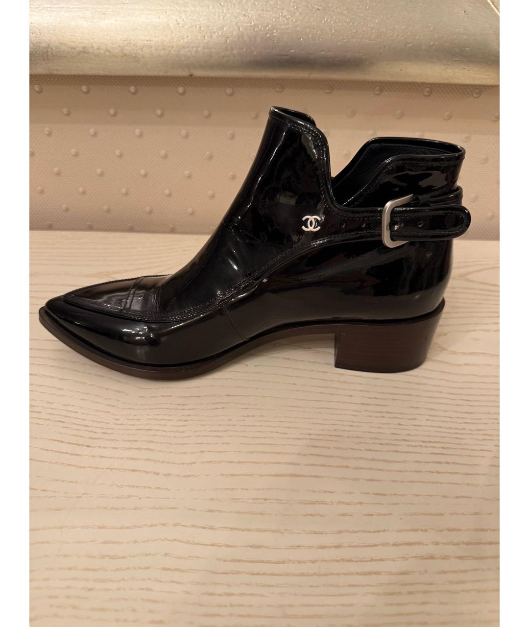 CHANEL Черные ботинки из лакированной кожи, фото 9