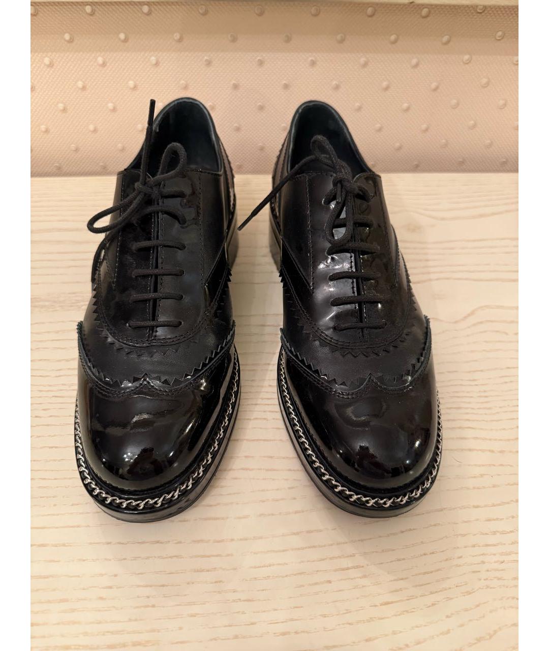 CHANEL Черные ботинки из лакированной кожи, фото 2