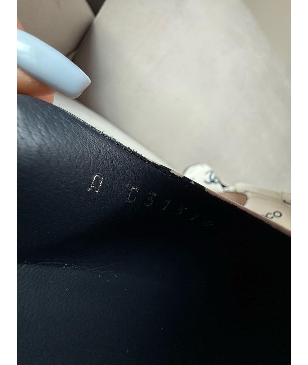 CHANEL Белые кожаные лодочки на низком каблуке, фото 3