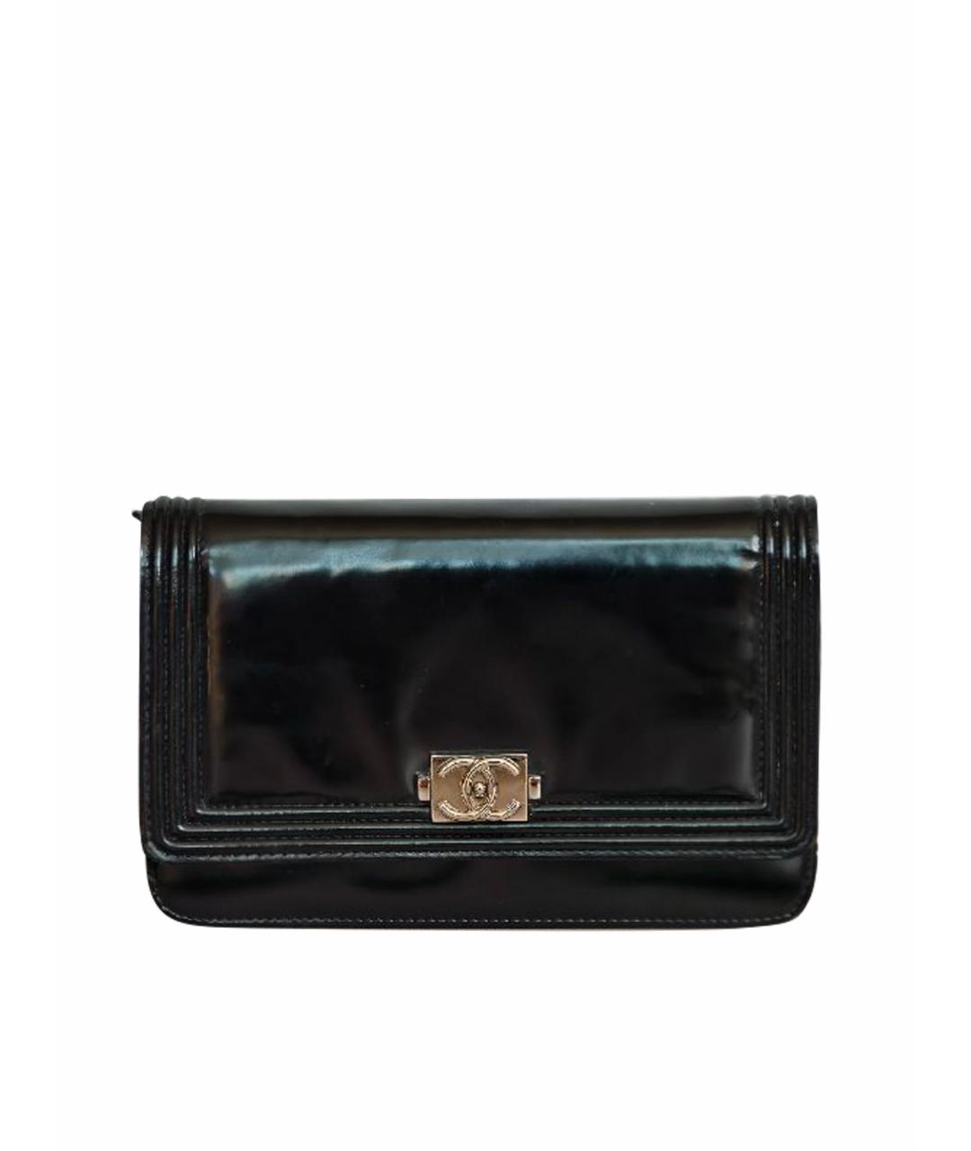 CHANEL Черная сумка через плечо из лакированной кожи, фото 1