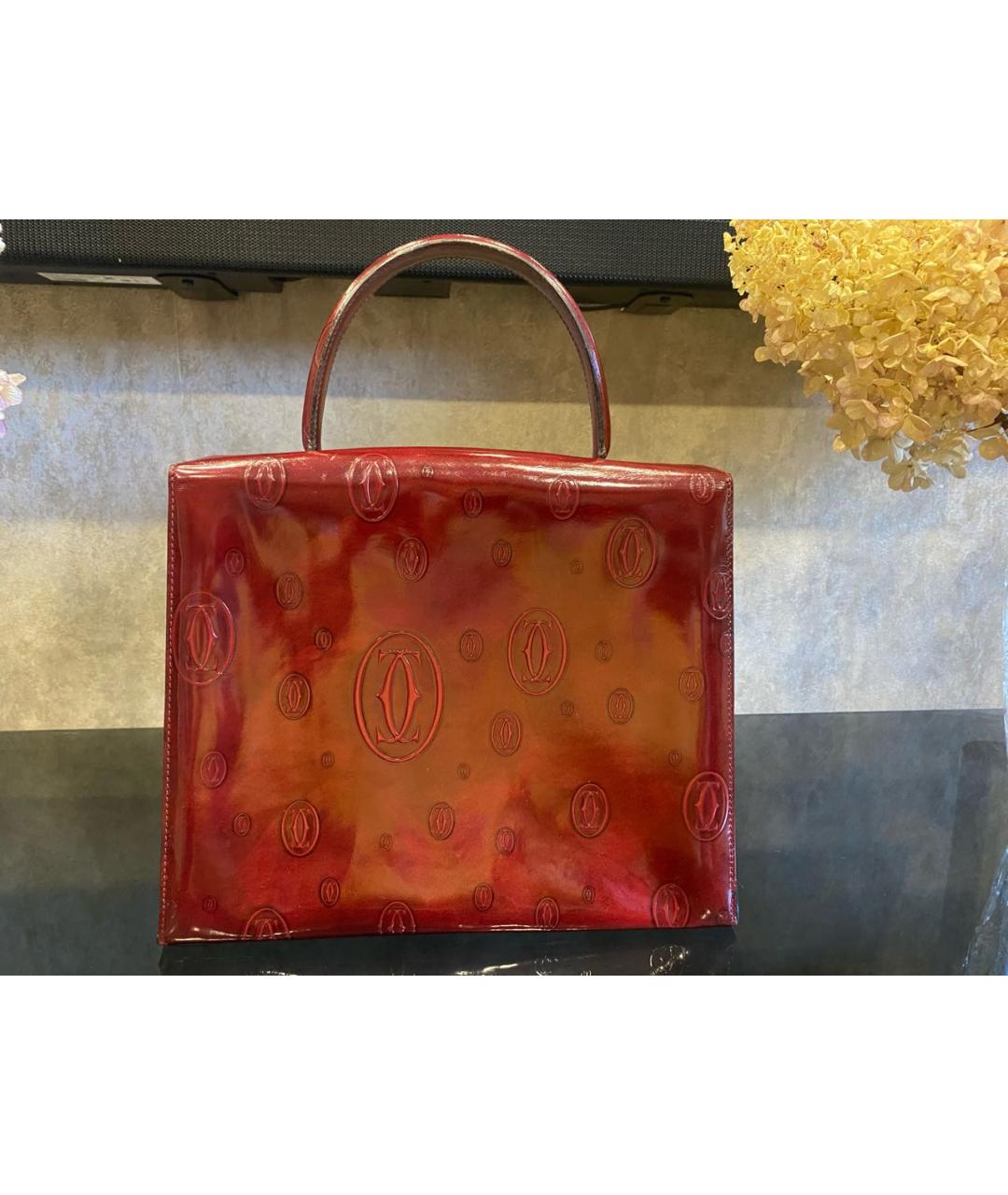 CARTIER Бордовая сумка с короткими ручками из лакированной кожи, фото 3