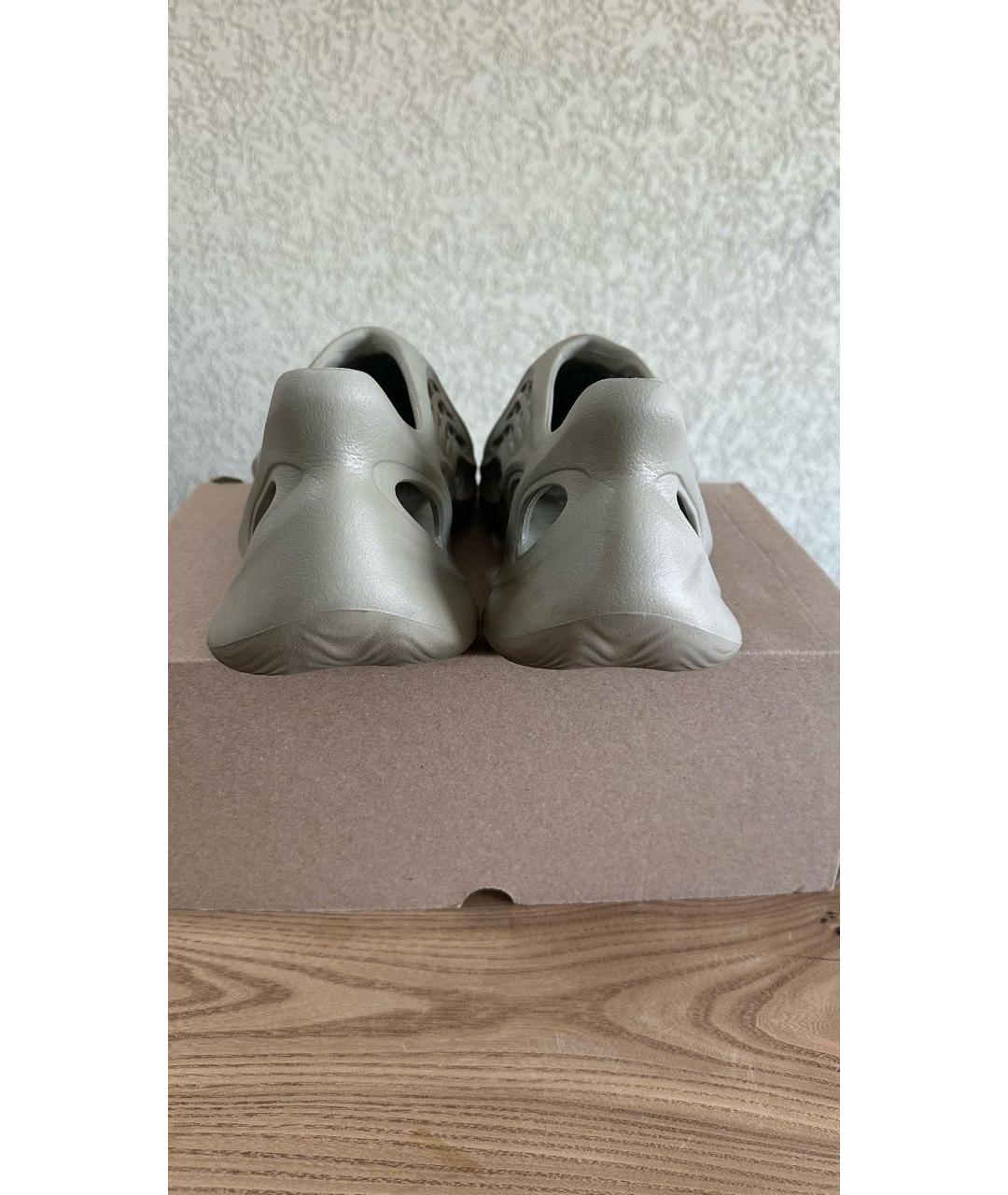 ADIDAS YEEZY Бежевые резиновые низкие кроссовки / кеды, фото 5
