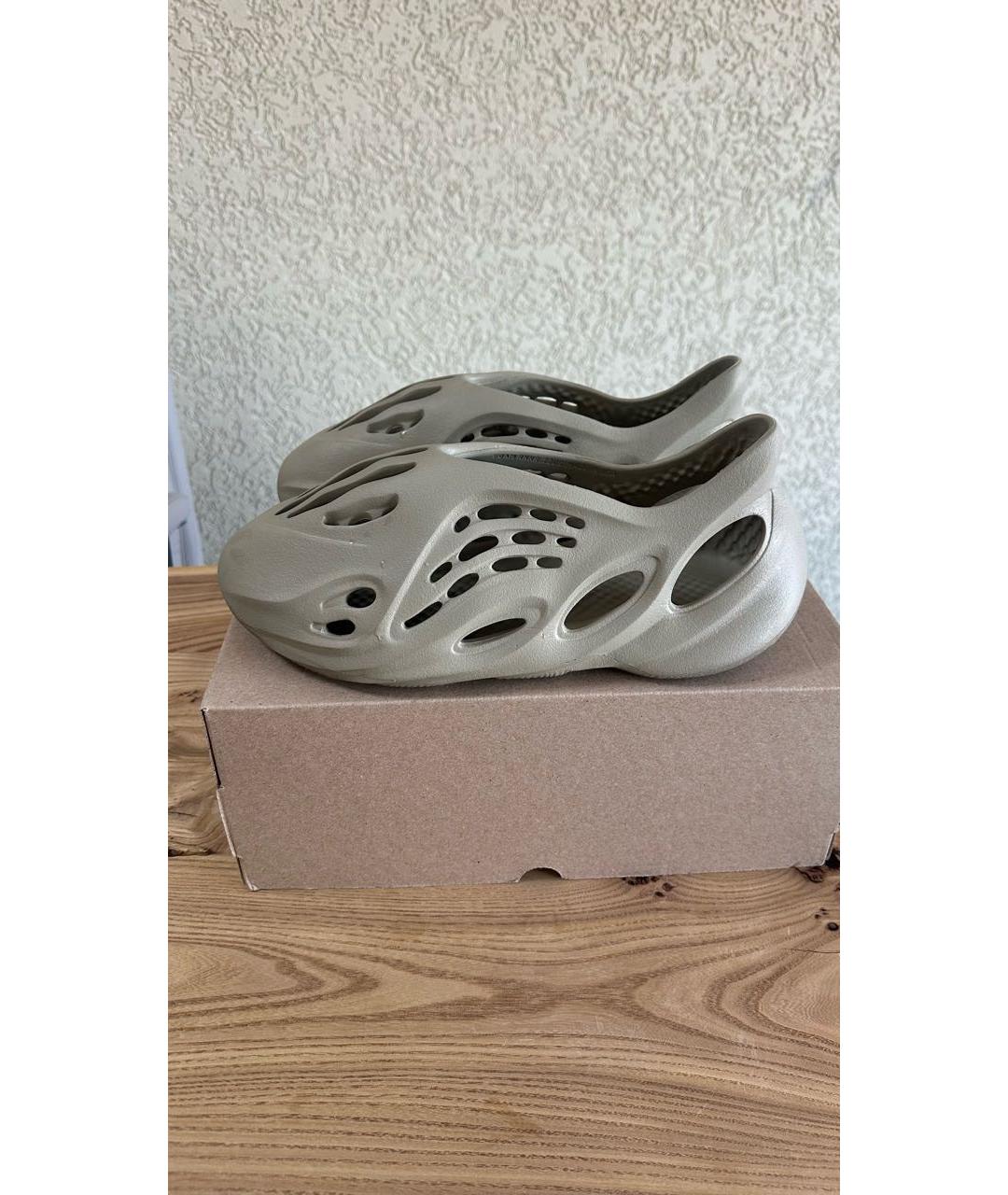 ADIDAS YEEZY Бежевые резиновые низкие кроссовки / кеды, фото 9