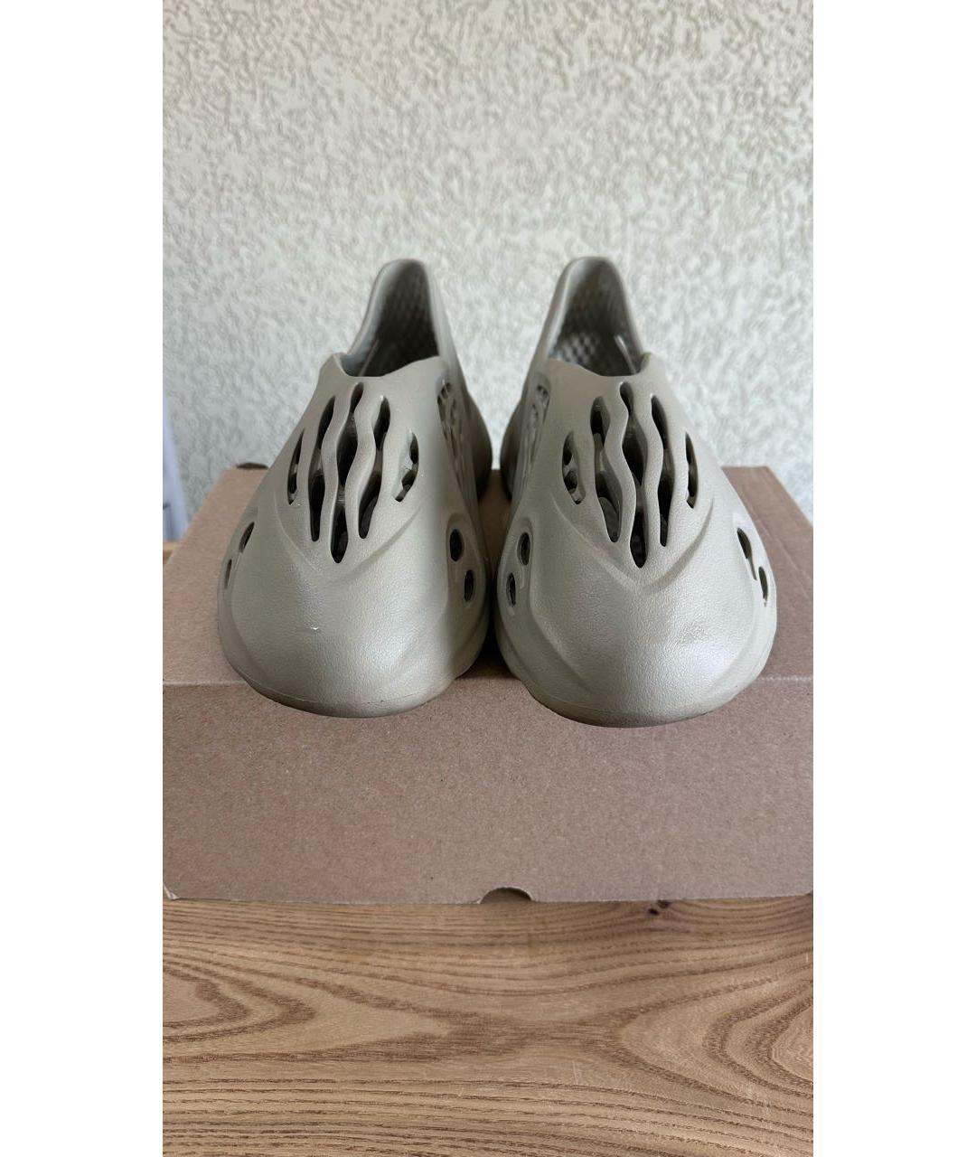 ADIDAS YEEZY Бежевые резиновые низкие кроссовки / кеды, фото 4
