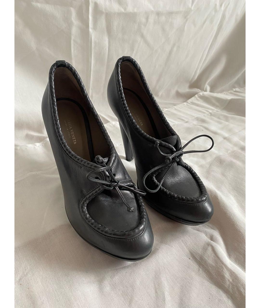 BOTTEGA VENETA Антрацитовые кожаные туфли, фото 2